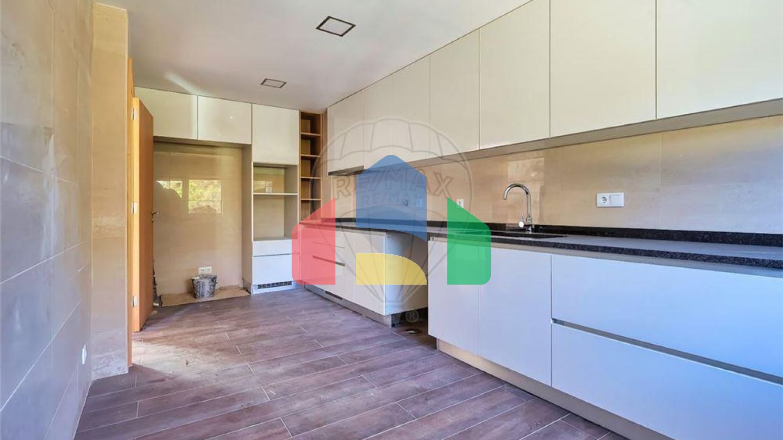 Residential - Single Family Home - T3 - Mafamude e Vilar do Paraíso, Vila Nova de Gaia - PT