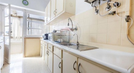 Residential - Condo/Apartment - T2 - Águas Livres, Amadora - PT