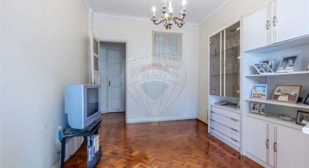 Residential - Condo/Apartment - T2 - Águas Livres, Amadora - PT