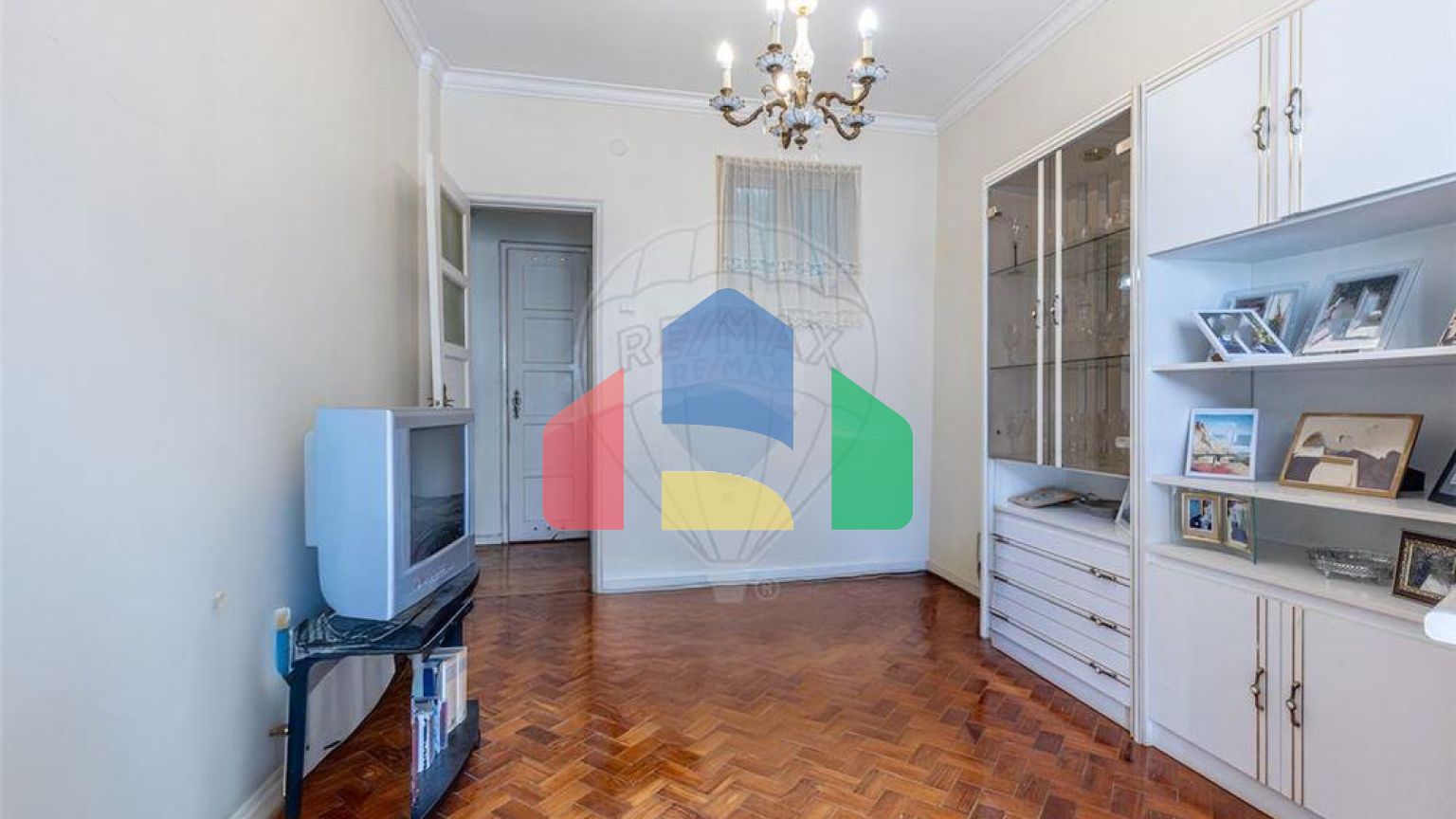 Residential - Condo/Apartment - T2 - Águas Livres, Amadora - PT