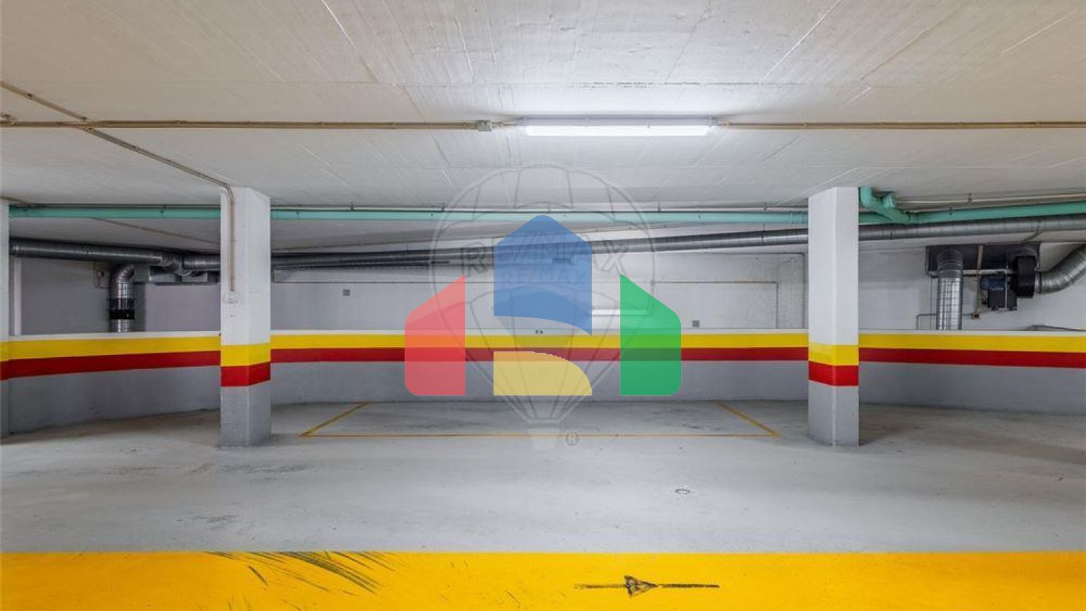 Residential - Condo/Apartment - T2 - Águas Livres, Amadora - PT