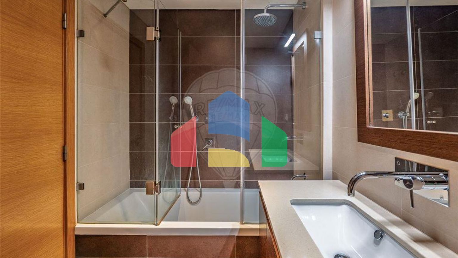 Residential - Condo/Apartment - T2 - Águas Livres, Amadora - PT