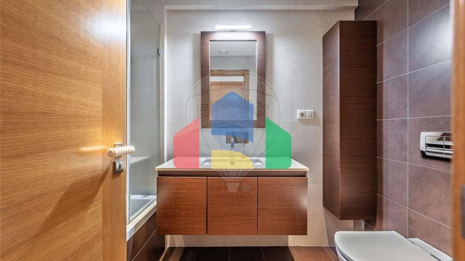 Residential - Condo/Apartment - T2 - Águas Livres, Amadora - PT