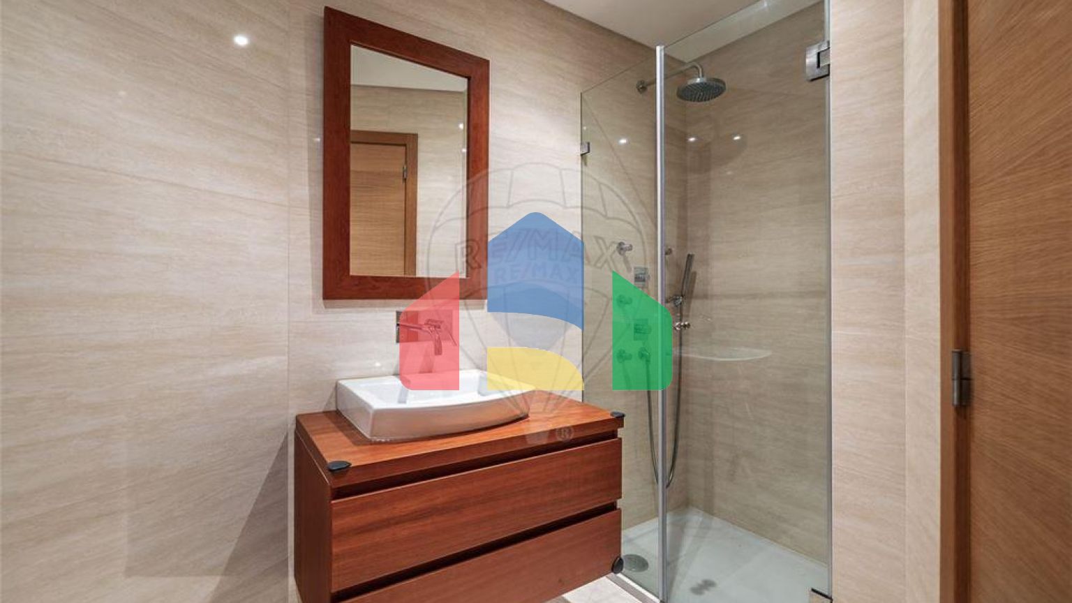 Residential - Condo/Apartment - T2 - Águas Livres, Amadora - PT