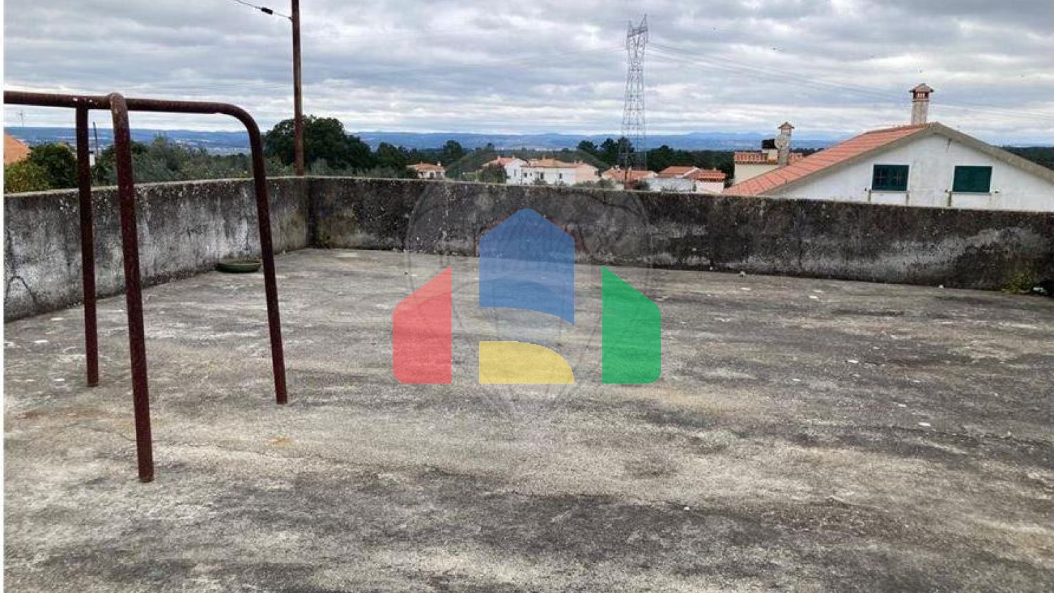 Residential - Single Family Home - T3 - São Miguel do Rio Torto e Rossio ao Sul do Tejo, Abrantes - PT