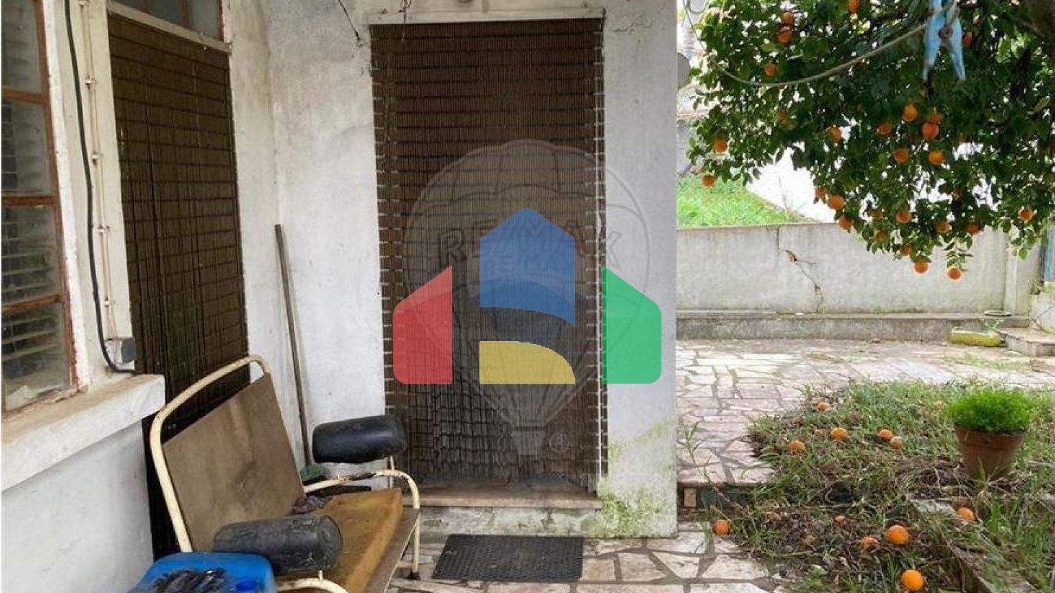 Residential - Single Family Home - T3 - São Miguel do Rio Torto e Rossio ao Sul do Tejo, Abrantes - PT