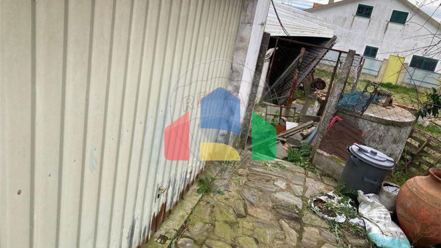 Residential - Single Family Home - T3 - São Miguel do Rio Torto e Rossio ao Sul do Tejo, Abrantes - PT