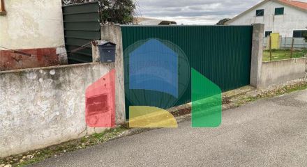 Residential - Single Family Home - T3 - São Miguel do Rio Torto e Rossio ao Sul do Tejo, Abrantes - PT