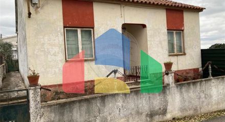 Residential - Single Family Home - T3 - São Miguel do Rio Torto e Rossio ao Sul do Tejo, Abrantes - PT