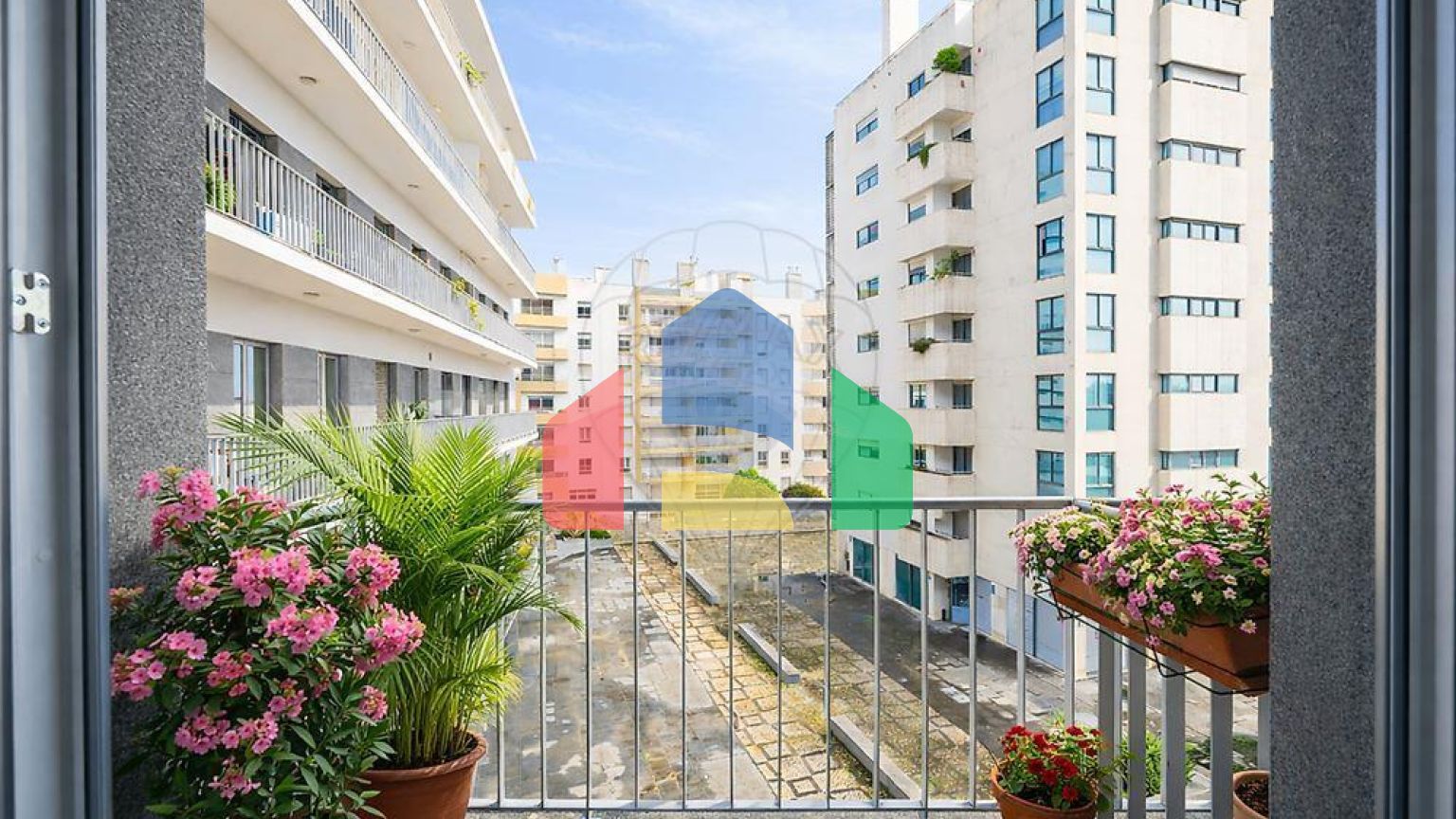 Residential - Condo/Apartment - T2 - Parque das Nações, Lisbon - PT