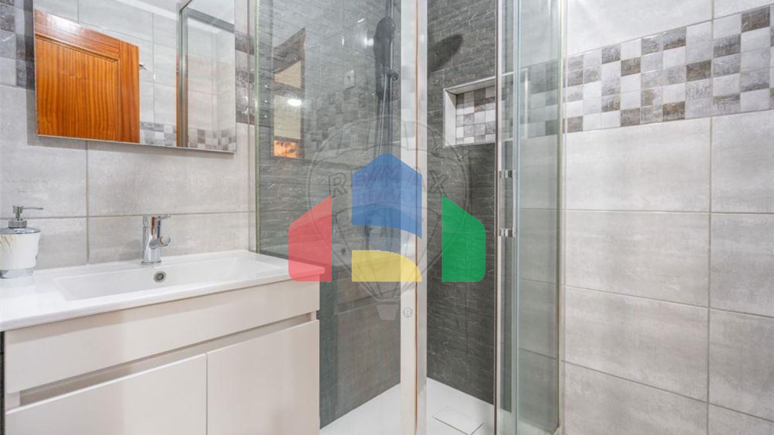 Residential - Condo/Apartment - T3 - Póvoa de Lanhoso (Nossa Senhora do Amparo), Povoa de Lanhoso - PT