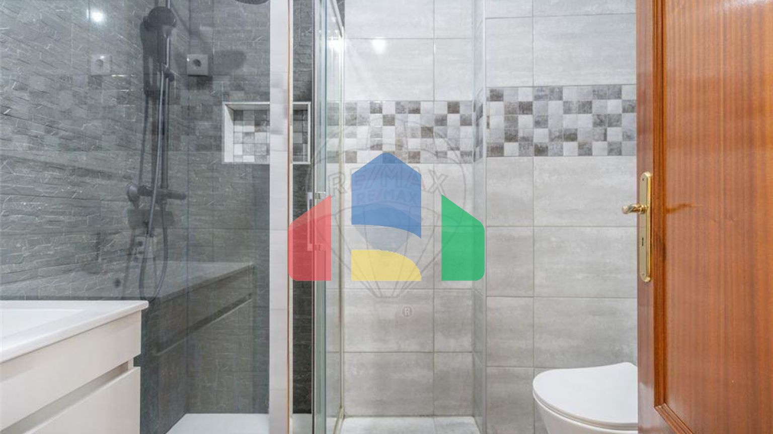 Residential - Condo/Apartment - T3 - Póvoa de Lanhoso (Nossa Senhora do Amparo), Povoa de Lanhoso - PT