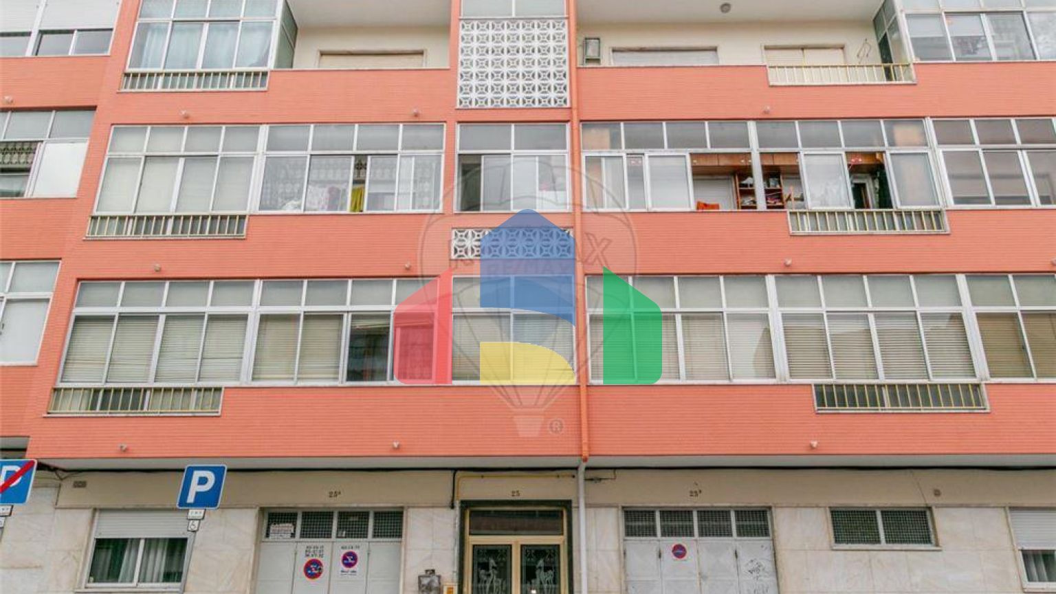 Residential - Condo/Apartment - T2 - Mina de Água, Amadora - PT