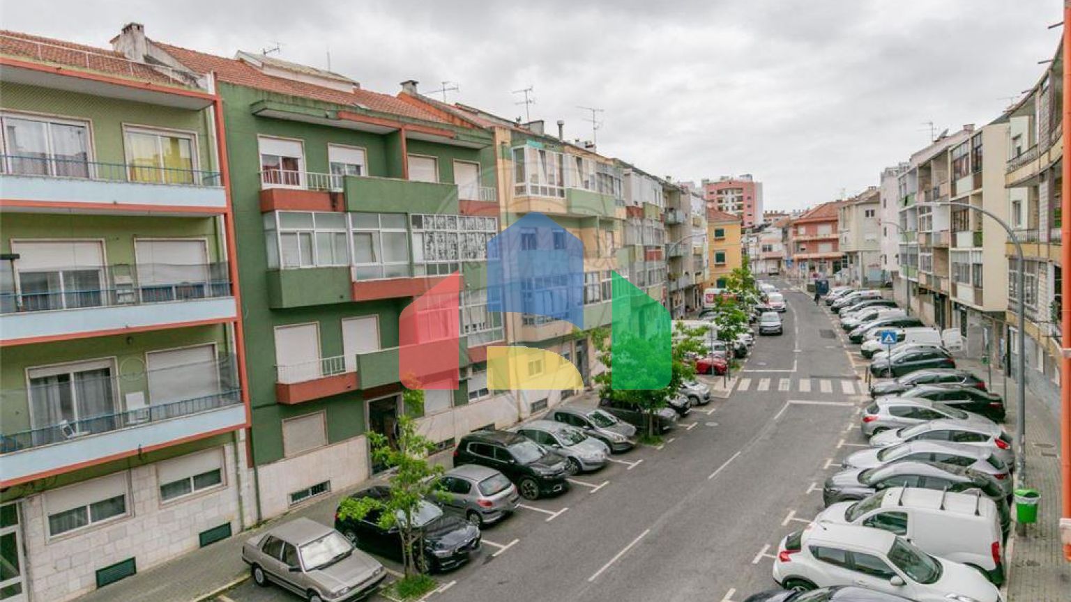 Residential - Condo/Apartment - T2 - Mina de Água, Amadora - PT