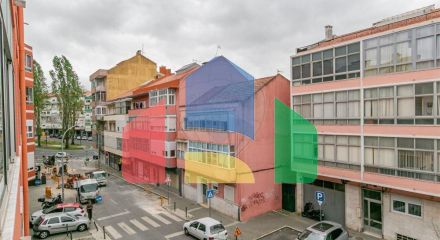 Residential - Condo/Apartment - T2 - Mina de Água, Amadora - PT