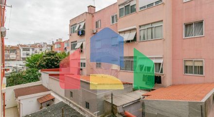 Residential - Condo/Apartment - T2 - Mina de Água, Amadora - PT