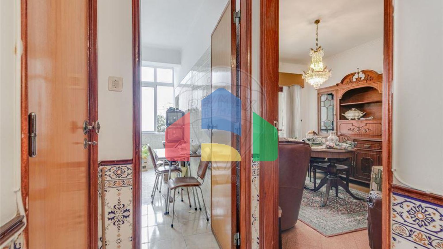 Residential - Condo/Apartment - T2 - Mina de Água, Amadora - PT