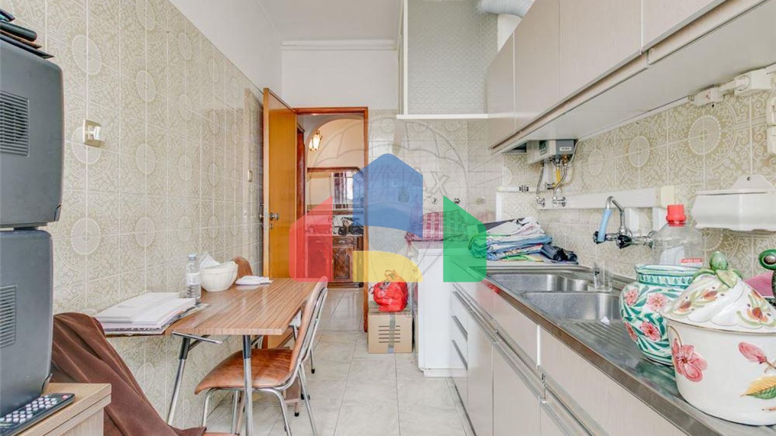 Residential - Condo/Apartment - T2 - Mina de Água, Amadora - PT