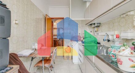 Residential - Condo/Apartment - T2 - Mina de Água, Amadora - PT