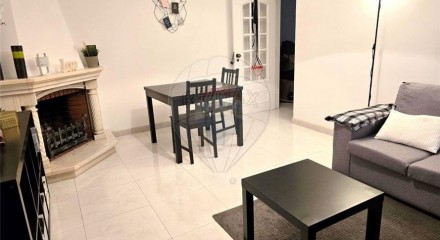 Residential - Condo/Apartment - T2 - Mina de Água, Amadora - PT