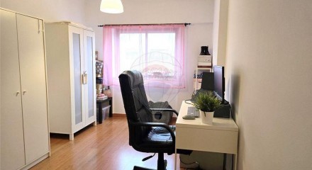 Residential - Condo/Apartment - T2 - Mina de Água, Amadora - PT