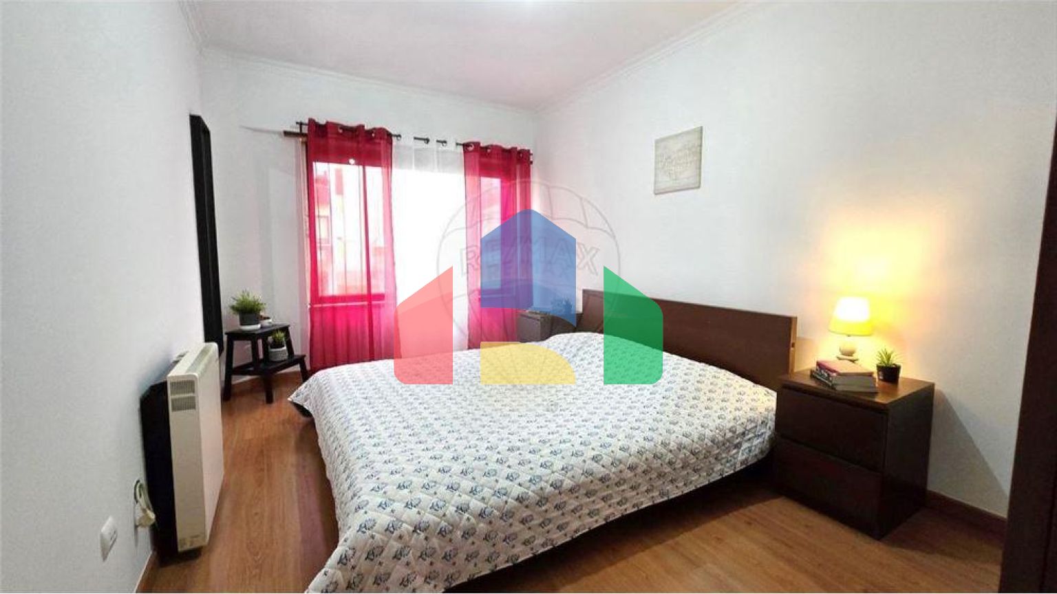 Residential - Condo/Apartment - T2 - Mina de Água, Amadora - PT