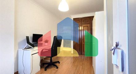 Residential - Condo/Apartment - T2 - Mina de Água, Amadora - PT