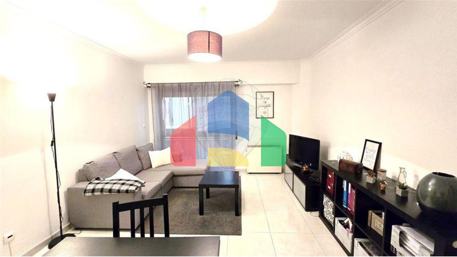 Residential - Condo/Apartment - T2 - Mina de Água, Amadora - PT