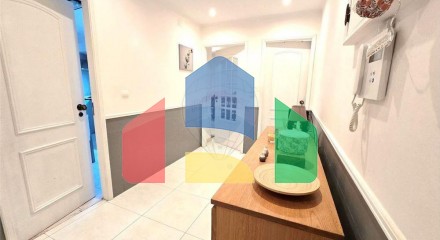 Residential - Condo/Apartment - T2 - Mina de Água, Amadora - PT