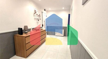 Residential - Condo/Apartment - T2 - Mina de Água, Amadora - PT