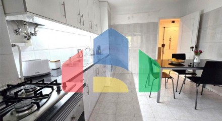 Residential - Condo/Apartment - T2 - Mina de Água, Amadora - PT