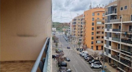 Residential - Condo/Apartment - T3 - Mina de Água, Amadora - PT
