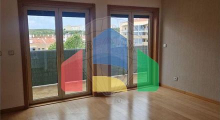 Residential - Condo/Apartment - T3 - Mina de Água, Amadora - PT