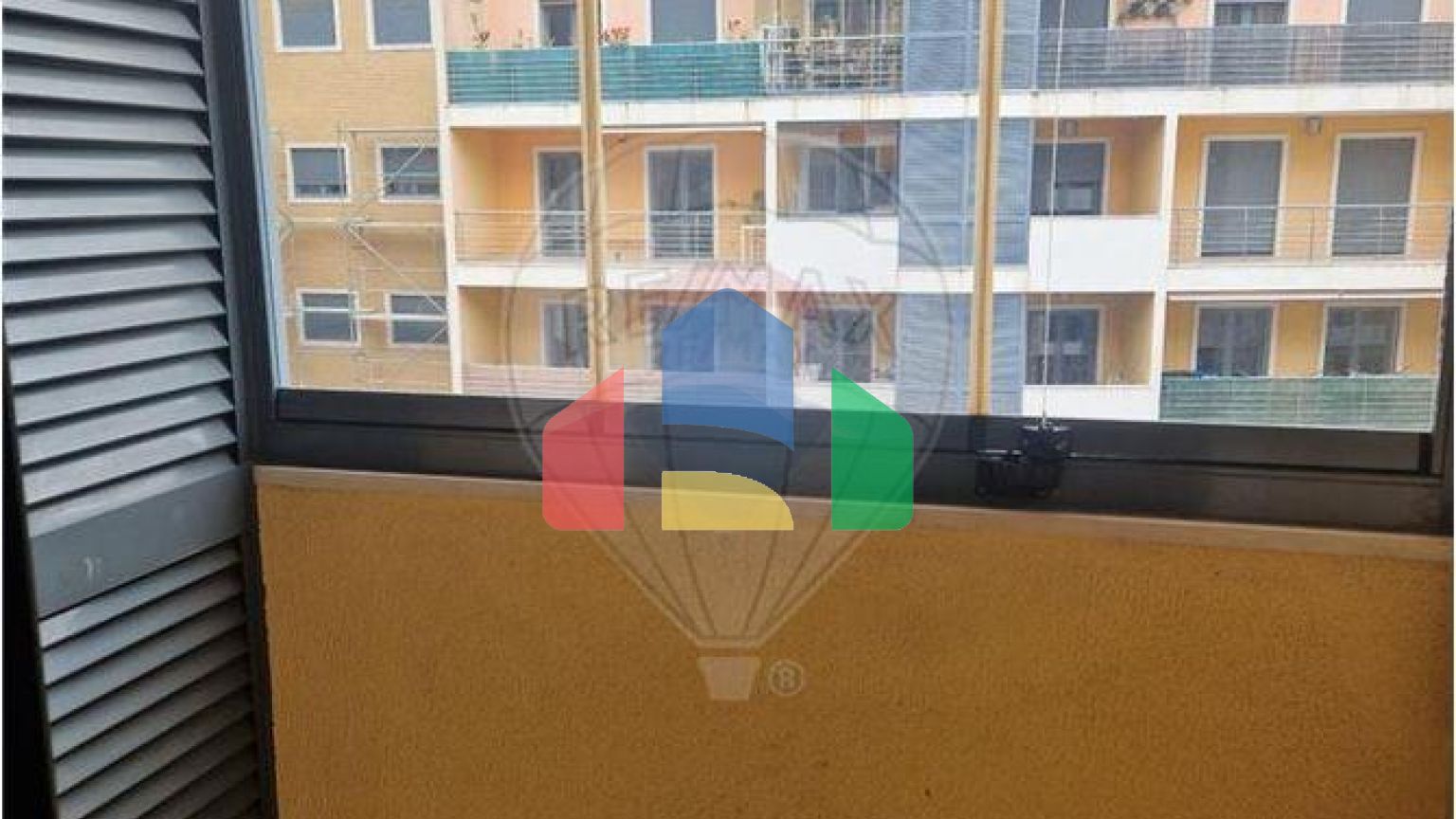 Residential - Condo/Apartment - T3 - Mina de Água, Amadora - PT