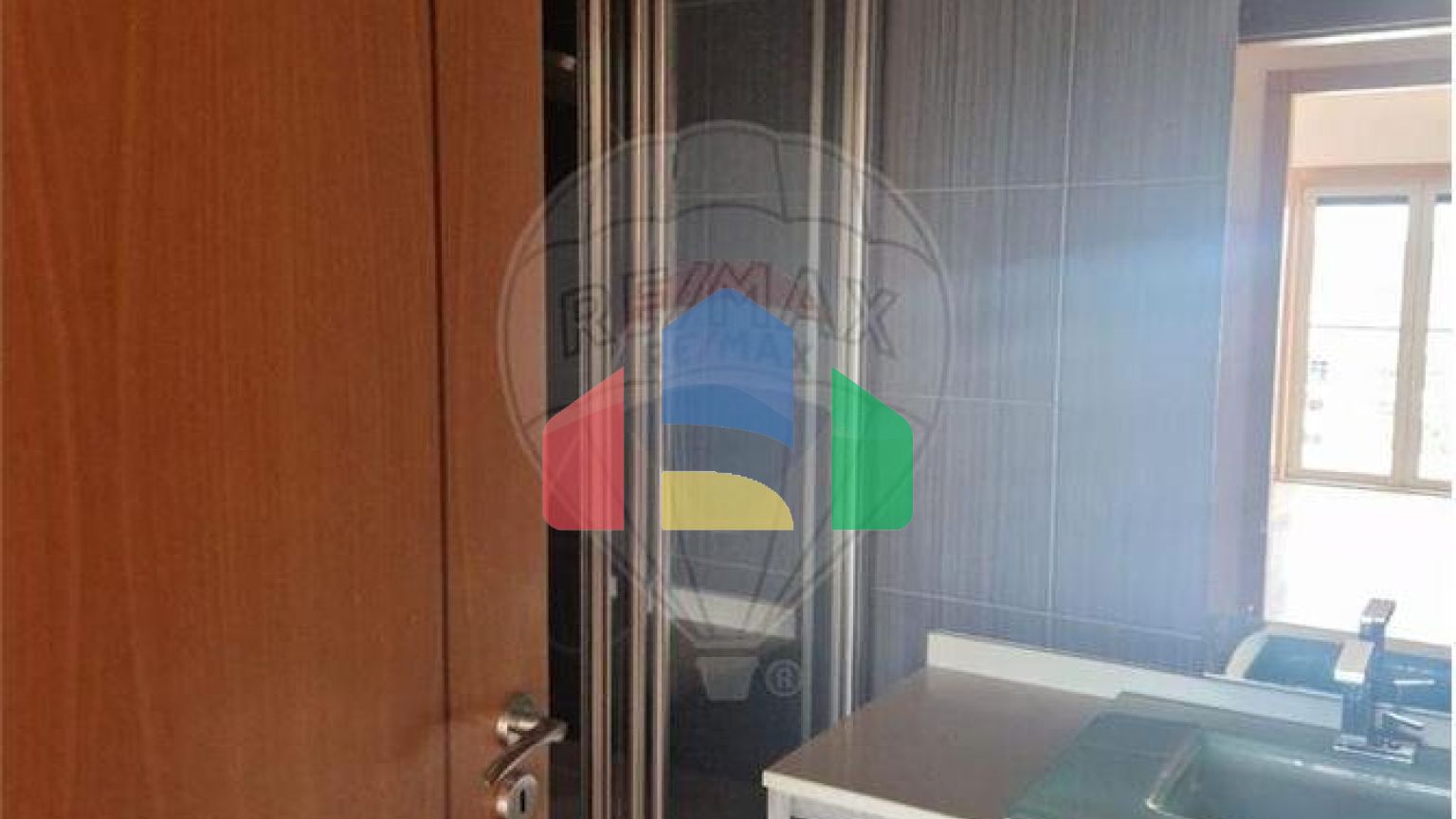 Residential - Condo/Apartment - T3 - Mina de Água, Amadora - PT