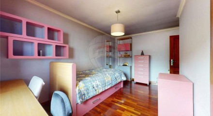 Residential - Condo/Apartment - T4 - Bonfim, Oporto - PT