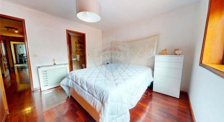 Residential - Condo/Apartment - T4 - Bonfim, Oporto - PT