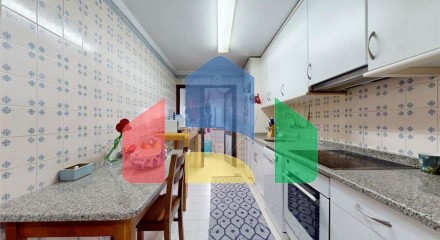 Residential - Condo/Apartment - T4 - Bonfim, Oporto - PT