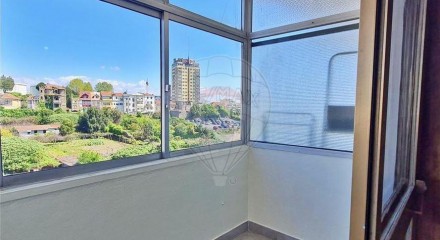 Residential - Condo/Apartment - T1 - Bonfim, Oporto - PT