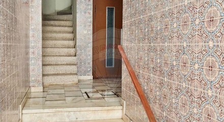 Residential - Condo/Apartment - T1 - Bonfim, Oporto - PT