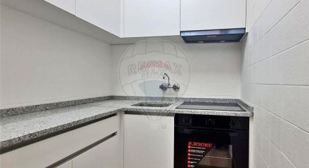 Residential - Condo/Apartment - T1 - Bonfim, Oporto - PT