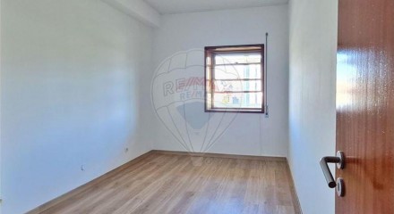 Residential - Condo/Apartment - T1 - Bonfim, Oporto - PT