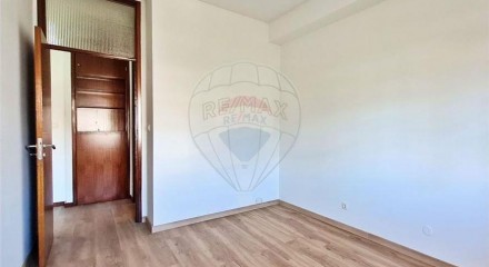 Residential - Condo/Apartment - T1 - Bonfim, Oporto - PT