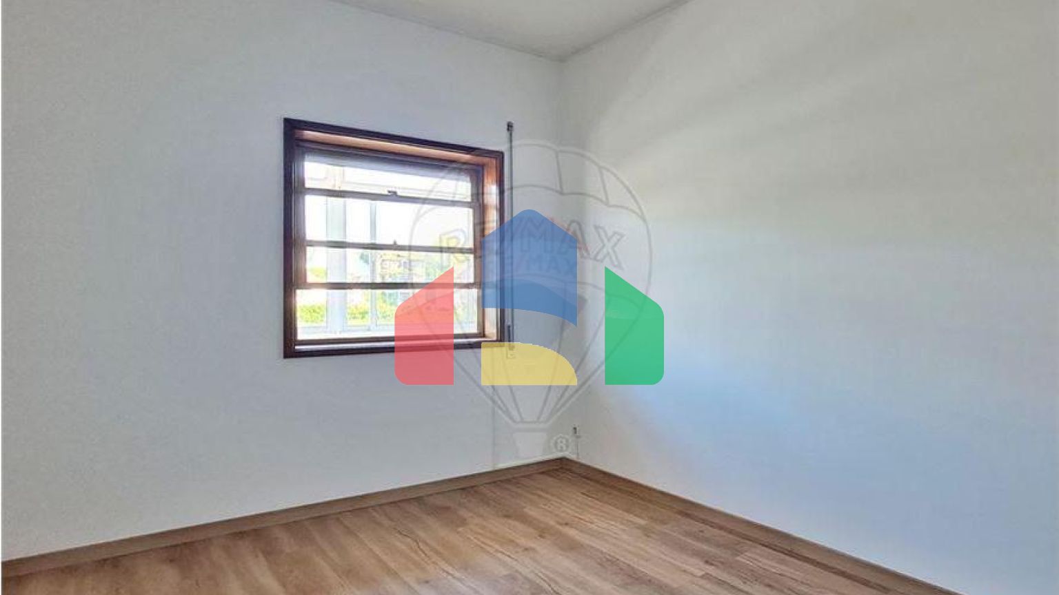 Residential - Condo/Apartment - T1 - Bonfim, Oporto - PT