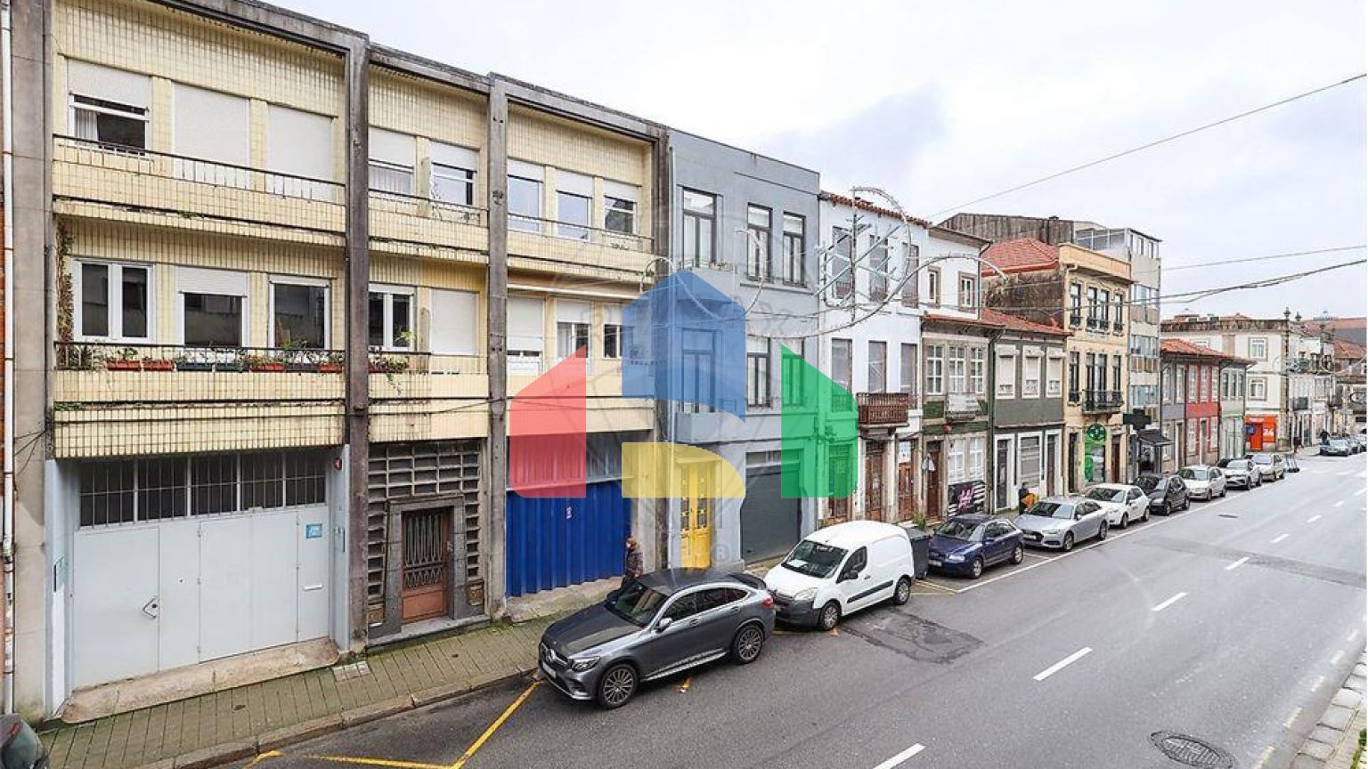 Residential - Condo/Apartment - T3 - Bonfim, Oporto - PT