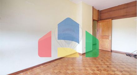 Residential - Condo/Apartment - T3 - Bonfim, Oporto - PT