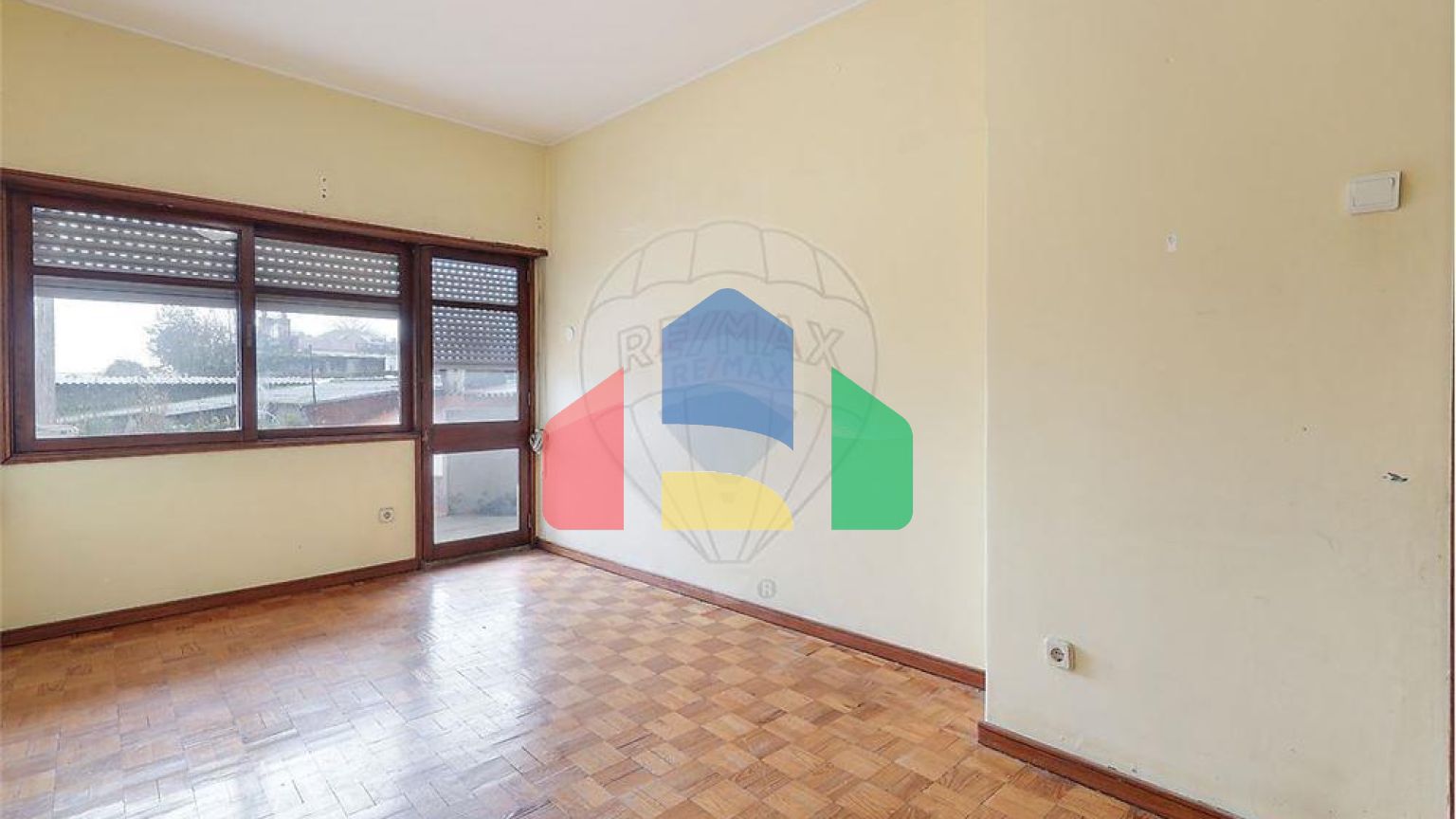 Residential - Condo/Apartment - T3 - Bonfim, Oporto - PT