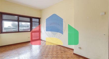 Residential - Condo/Apartment - T3 - Bonfim, Oporto - PT