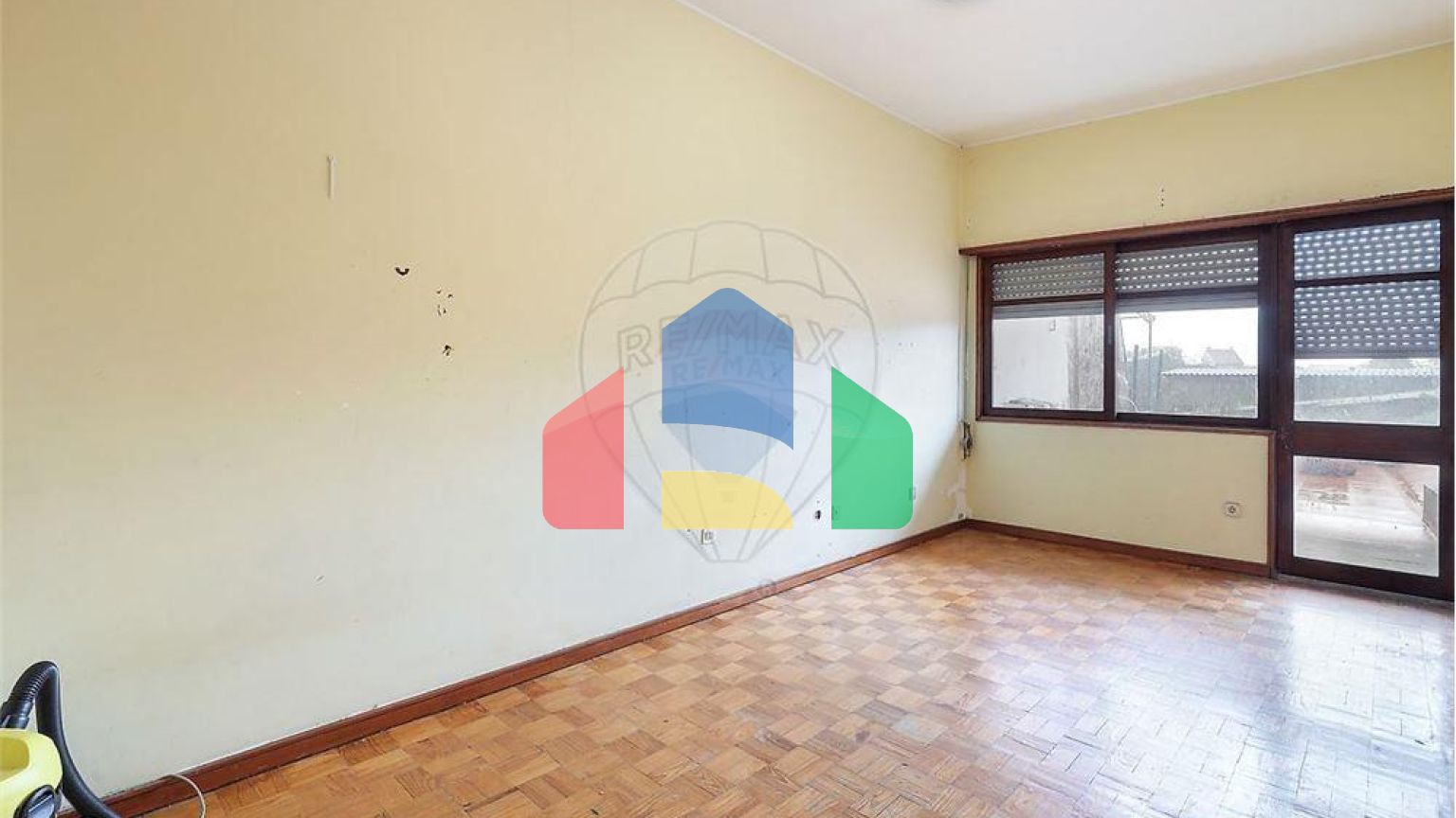 Residential - Condo/Apartment - T3 - Bonfim, Oporto - PT