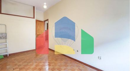 Residential - Condo/Apartment - T3 - Bonfim, Oporto - PT